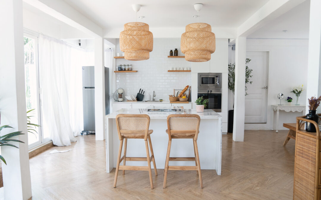 Wyspa kuchenna a hokery: jakie siedziska najlepiej pasują do Twojej kuchni?